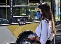 Κορωνοϊός: Τέλος η μάσκα στο μετρό και τα λεοφωρεία – Εξαιρούνται οι δομές υγείας