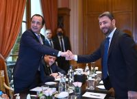 Συνάντηση Ανδρουλάκη με Χριστοδουλίδη: Θα πρέπει να αρχίσει νέα προσπάθεια επίλυσης του Κυπριακού