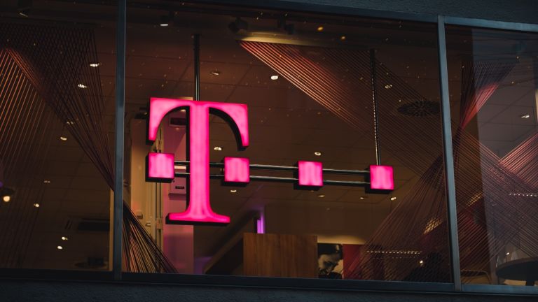 Deutsche Telekom: Δεν πουλάμε τον ΟΤΕ – Συνεχίζουμε τις επενδύσεις στην Ελλάδα