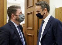 Κόντρα μεταξύ ΝΔ και ΠΑΣΟΚ με αφορμή την «επίμαχη» πρόσκληση στον Ανδρουλάκη