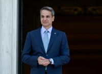 Εκλογές 2023: Καθηγητές, συγγραφείς, τραγουδιστές και ηθοποιοί ρωτούν τον Μητσοτάκη Εκλογές 2023: Καθηγητές, συγγραφείς, τραγουδιστές και ηθοποιοί ρωτούν τον Μητσοτάκη
