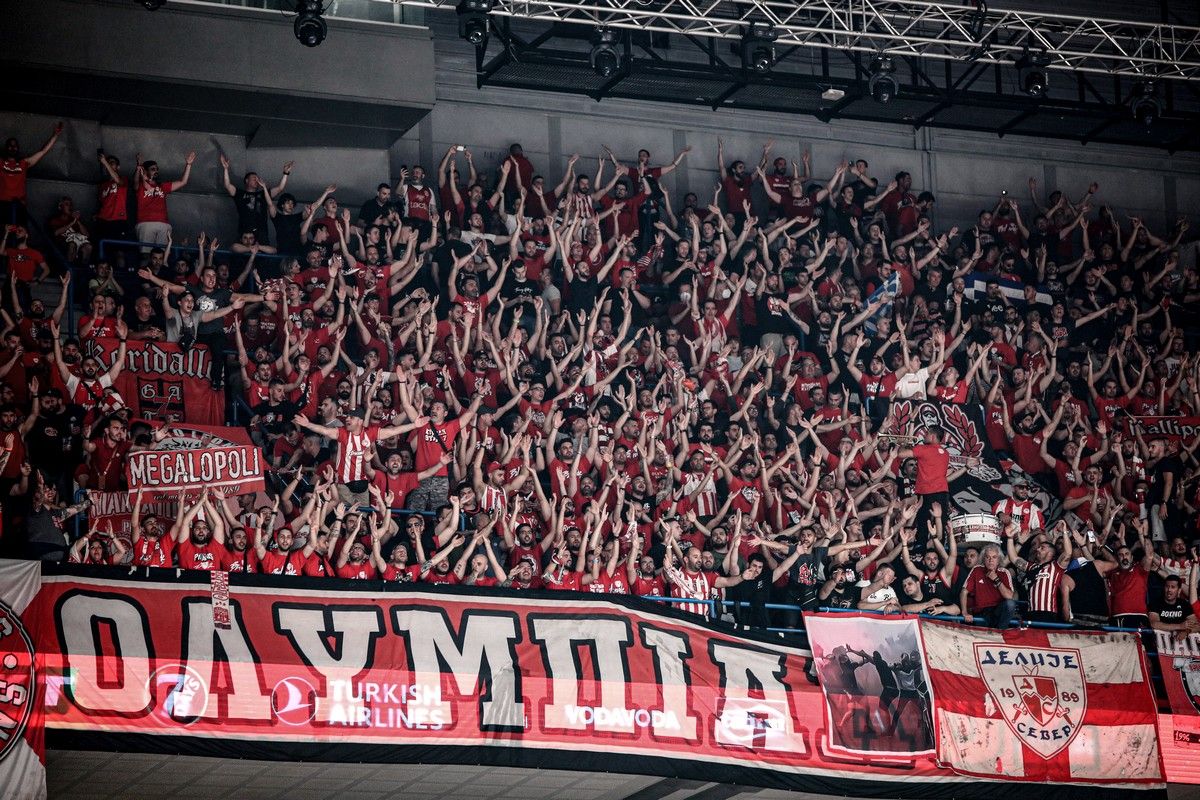 olympiacos fans