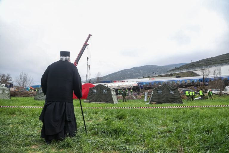 Τραγωδία στα Τέμπη: Μνημόσυνο την Κυριακή σε όλες τις εκκλησίες της Ελλάδας