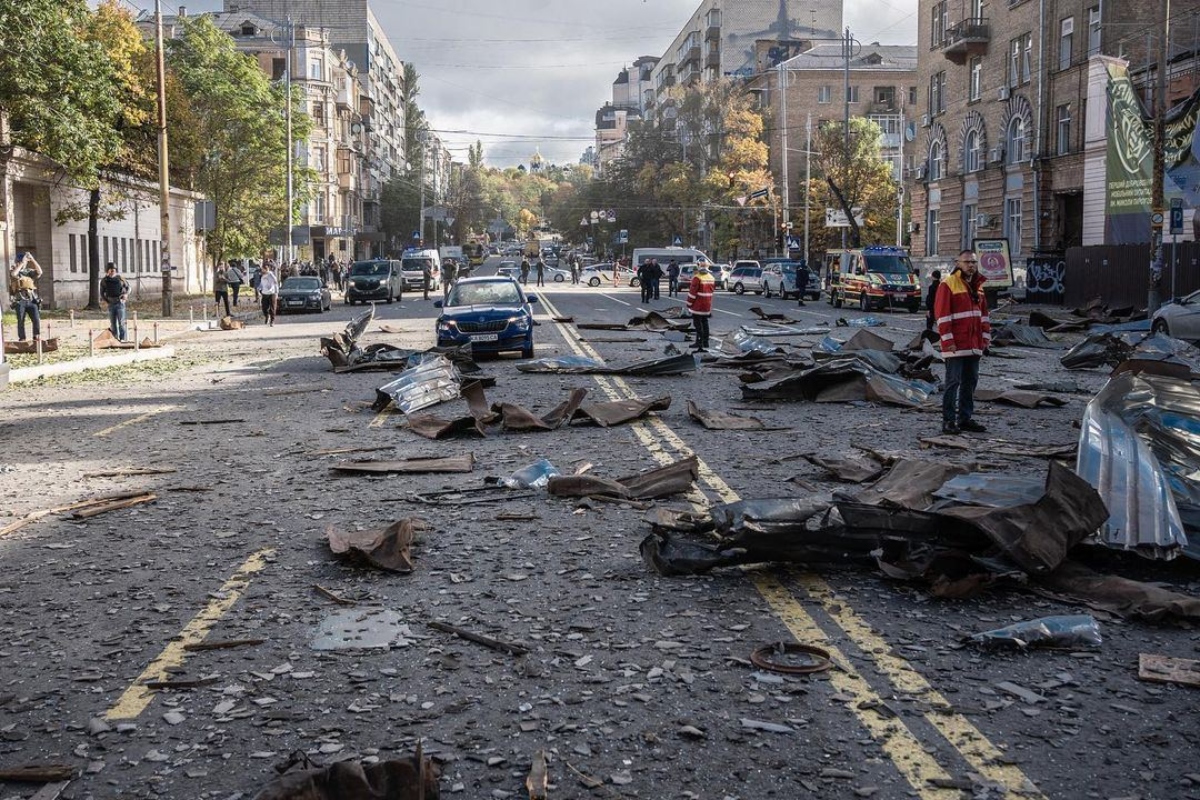 Ρωσικές πυραυλικές επιδρομές προκαλούν το θάνατο σε 5 άμαχους πολίτες