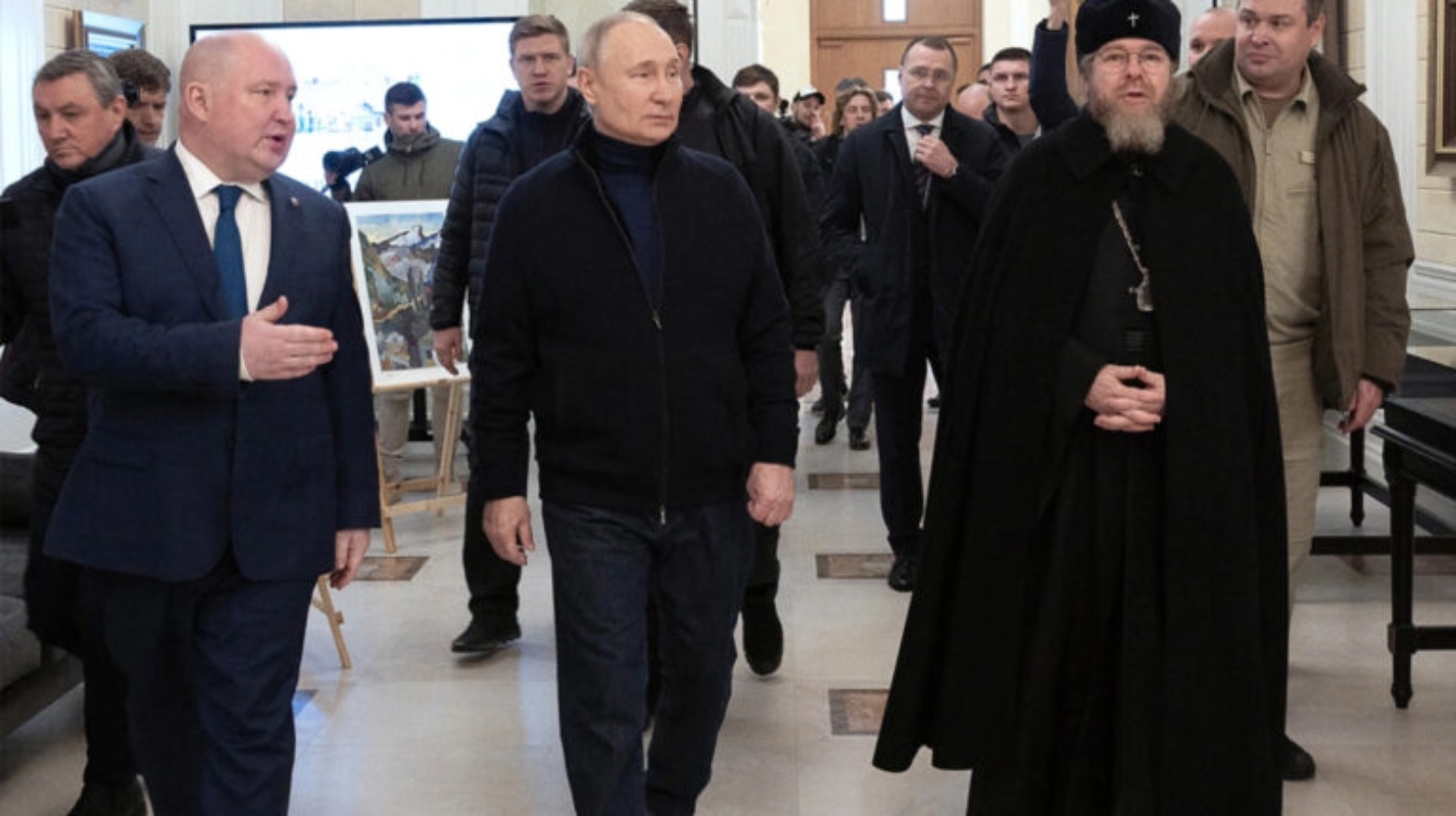 Η Στόρμι Ντάνιελς και ο περίπατος Πούτιν στην Μαριούπολη