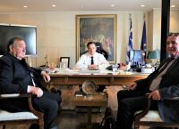 Συνάντηση του Υπ. Ανάπτυξης με τον Δήμαρχο Ανάφης με αφορμή την ολοκλήρωση του Τουριστικού Καταφυγίου Ανάφης