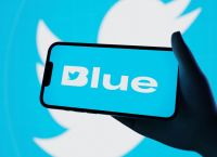 CNN: Το Twitter Blue με 8€ τον μήνα
