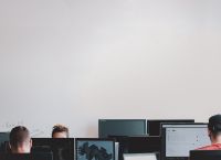 Γιατί το Big Tech κάνει τόσο πολλές απολύσεις: Αυτή είναι η νέα λογική του κλάδου