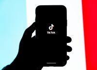 Βρετανία: Απαγόρευση του TikTok σε κυβερνητικές συσκευές με «άμεση ισχύ»