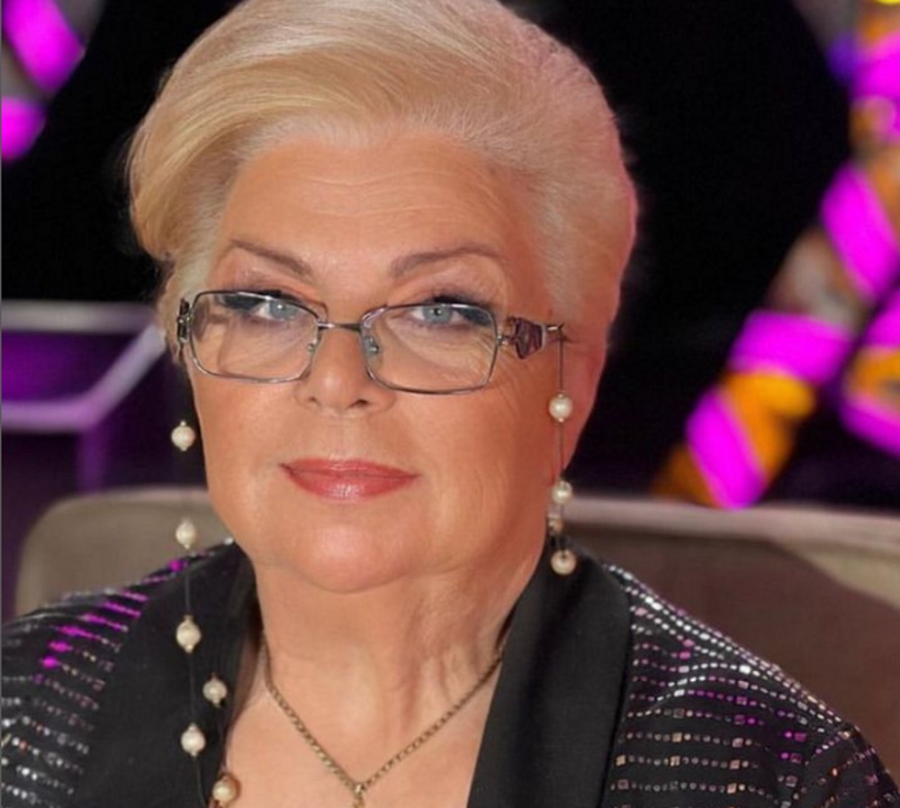 Συγκλονίζει η κα Στέλλα του J2US: “Με αυτό το τρένο θα γυρνούσα πίσω αν δεν με κρατούσε ο κόσμος στο σόου