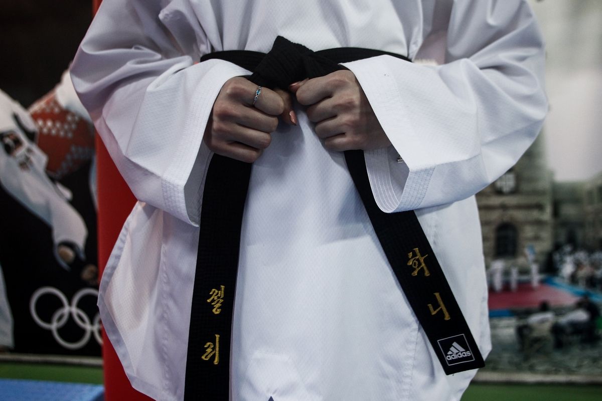 Σοκ στην Ηλιούπολη: Συνελήφθη προπονητής taekwondo που βίαζε ανήλικες αθλήτριες