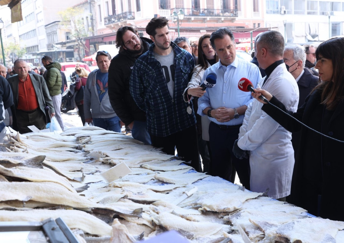 Επίσκεψη του Υπουργού Ανάπτυξης κατά την επίσκεψή του στην Βαρβάκειο – Κεντρική Ιχθυαγορά Αθηνών
