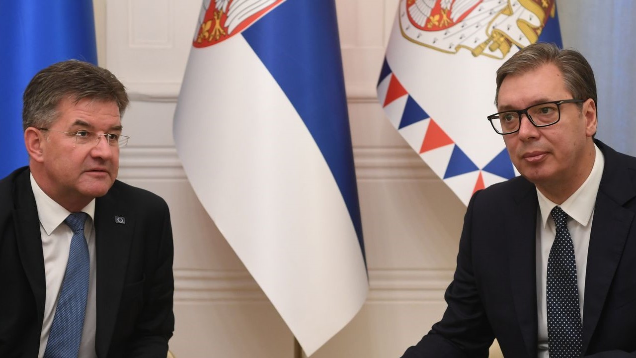 Στο Βελιγράδι ο ειδικός απεσταλμένος της ΕΕ: Στόχος η  υλοποίηση του ευρωπαϊκού σχεδίου για το Κόσοβο