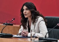 Τσαπανίδου: «Η επιλογή όλων μας τώρα δεν μπορεί παρά να είναι μία: Όλα στο φως!»