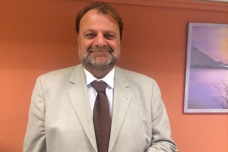 Λάζαρος Λασκαρίδης: Δίνει μάχη για τα ζωή του ο δήμαρχος Καλλιθέας – Έπεσε από το μπαλκόνι