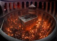 Πάσχα των Καθολικών:  Σε κλίμα κατάνυξης στο Βατικανό και τα Ιεροσόλυμα