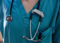 Ζητούσε από γυναίκα με εγκεφαλοπάθεια να διακόψει την αγωγή της Ζητούσε από γυναίκα με εγκεφαλοπάθεια να διακόψει την αγωγή της