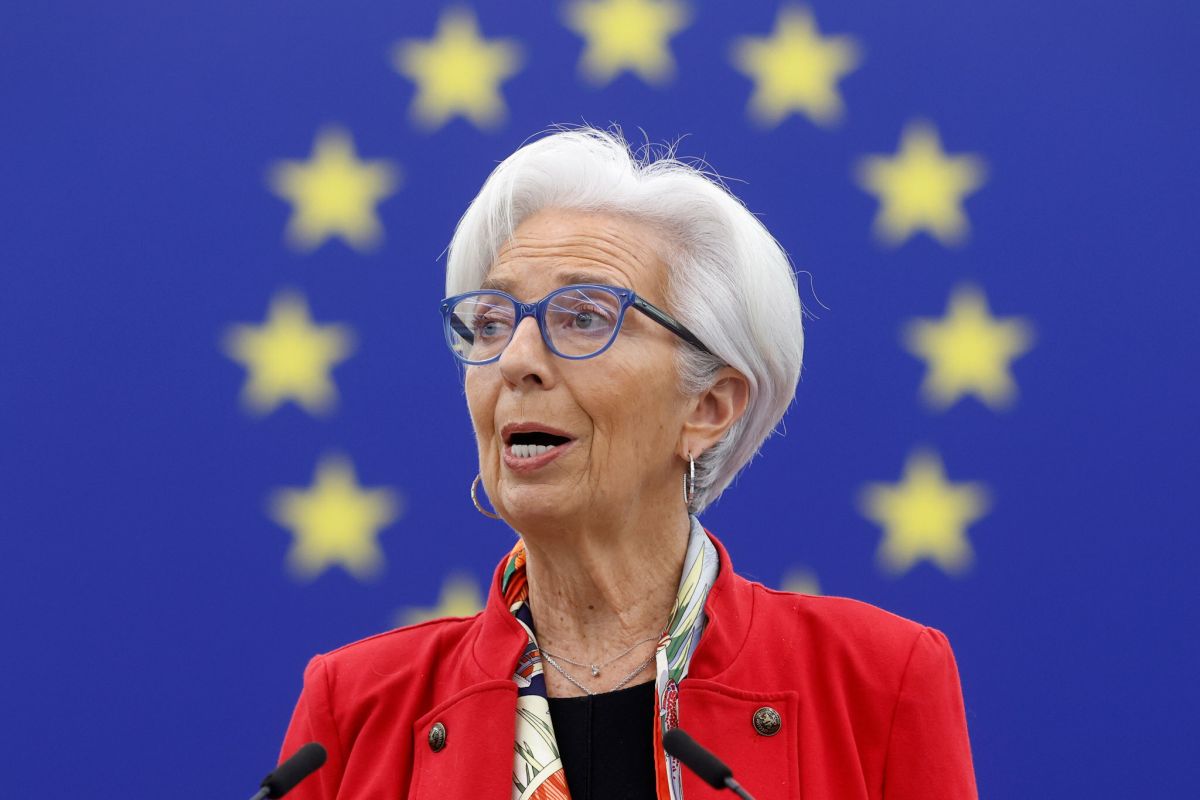 ΕΚΤ: «Απειλή» Λαγκάρντ για νέο γύρο αυξήσεων επιτοκίων