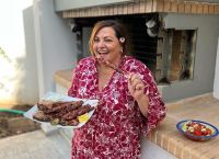 Βίκυ Σταυροπούλου: Το πασχαλινό γλέντι στο πήλιο