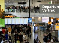 Το αεροδρόμιο Σίπχολ βάζει stop σε νυχτερινές πτήσεις και ιδιωτικά τζετ για την προστασία του περιβάλλοντος