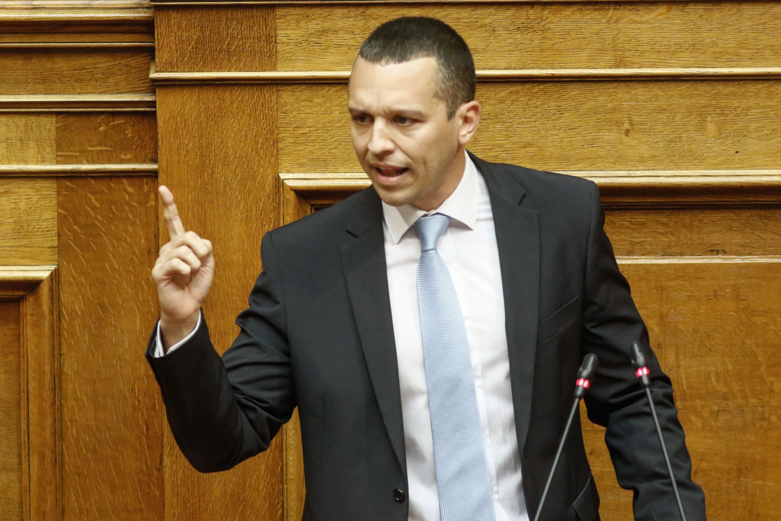 Η κυβέρνηση παρεμβαίνει για το «κόμμα Κασιδιάρη»