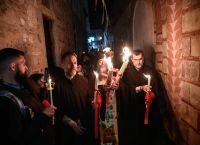 Τελετή Αγίου Φωτός: Έκκληση Θεόφιλου για ανάκληση των μέτρων για τον Πανάγιο Τάφο