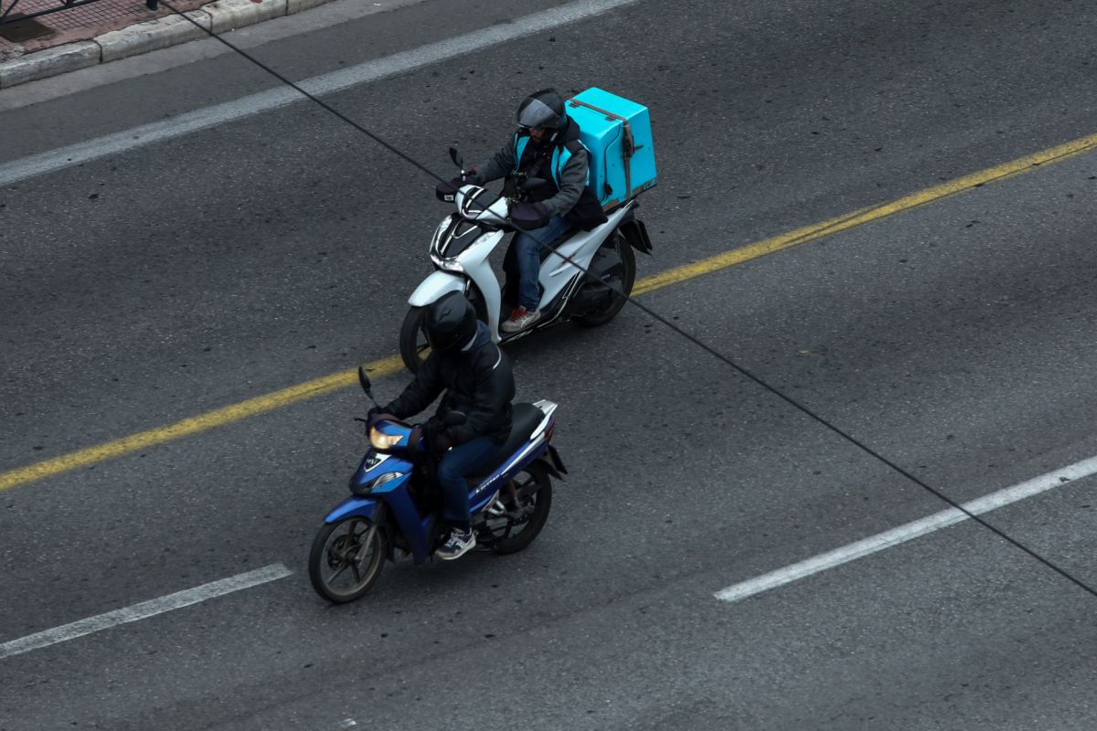 Driving licenses, license plates to be returned ahead of Easter