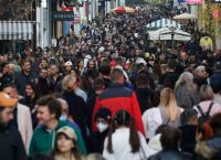 Εορταστικό ωράριο: Πώς θα λειτουργήσουν τα εμπορικά καταστήματα έως το Μεγάλο Σάββατο