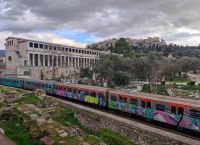 Ληστεία στην Ακρόπολη: Δίωξη για απόπειρα ανθρωποκτονίας στον 17χρονο δράστη