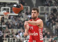 Βεζένκοφ: «Αν καταφέρω να εμπνεύσω έστω και ένα παιδί να ασχοληθεί με το μπάσκετ θα είναι νίκη»