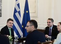 PM Mitsotakis meets with Eurogroup president Donohoe