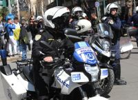 ΑΣΟΕΕ: Τι υποστηρίζει ο αστυνομικός που τράβηξε όπλο και έριξε στον αέρα