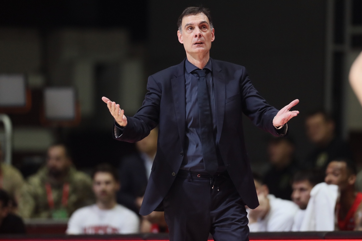 Μπαρτζώκας: «Είχαμε αρκετούς παίκτες εκτός κλίματος»
