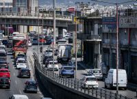 Έξοδος για το Πάσχα: Με γεμάτα αεροπλάνα, πλοία, ΚΤΕΛ και ΙΧ φεύγουν και οι τελευταίοι