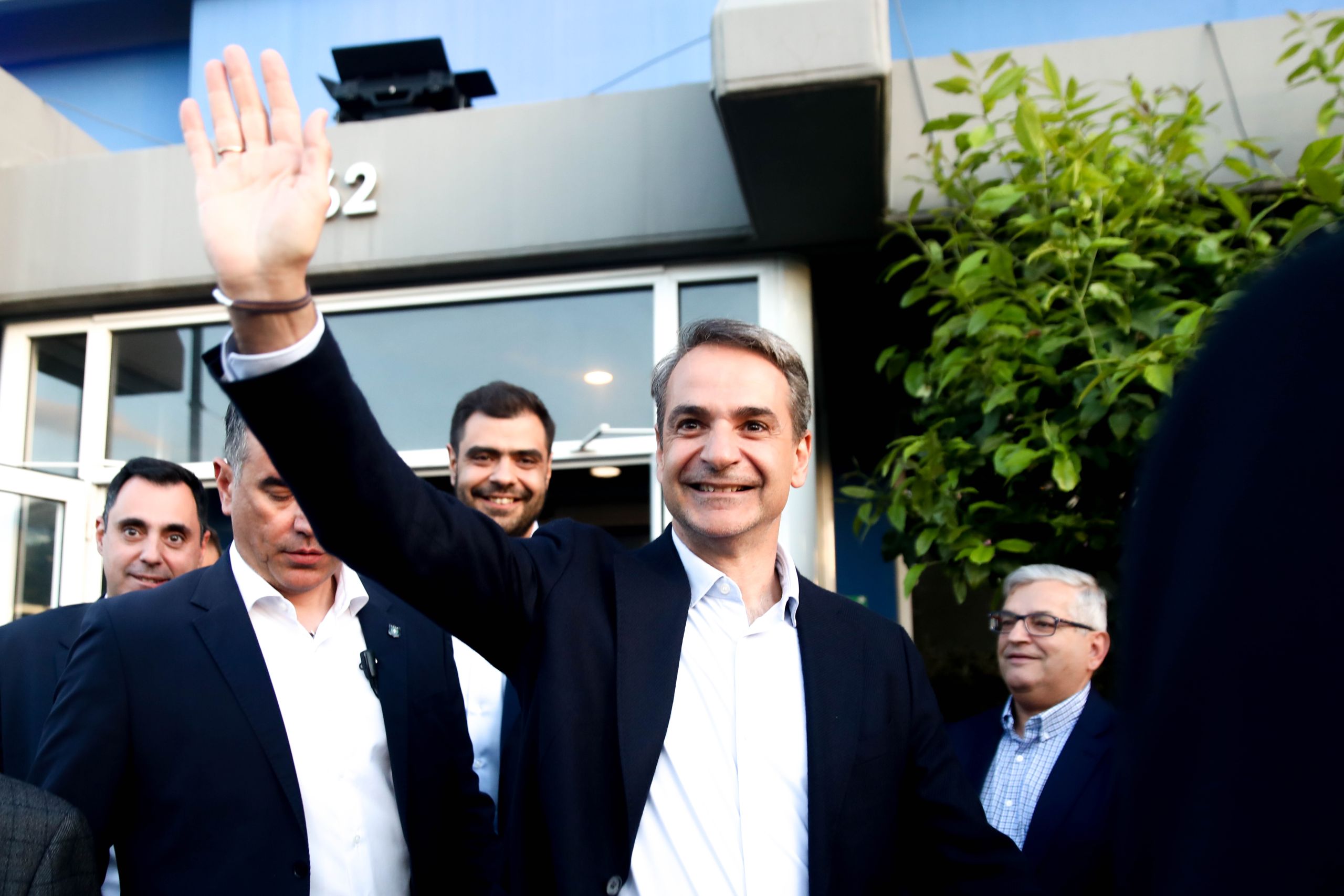 Το σενάριο της «κυβέρνησης ηττημένων», ο Κυριάκος Μητσοτάκης και η βάση του ΠΑΣΟΚ