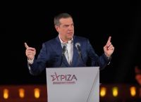 Εικόνα Βαβέλ στην «προοδευτική» πολυκατοικία – Η κυβέρνηση ανοχής  στο τραπέζι