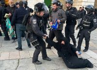 Ισραηλινές αγριότητες στο ισλαμικό τέμενος Αλ Ακσά