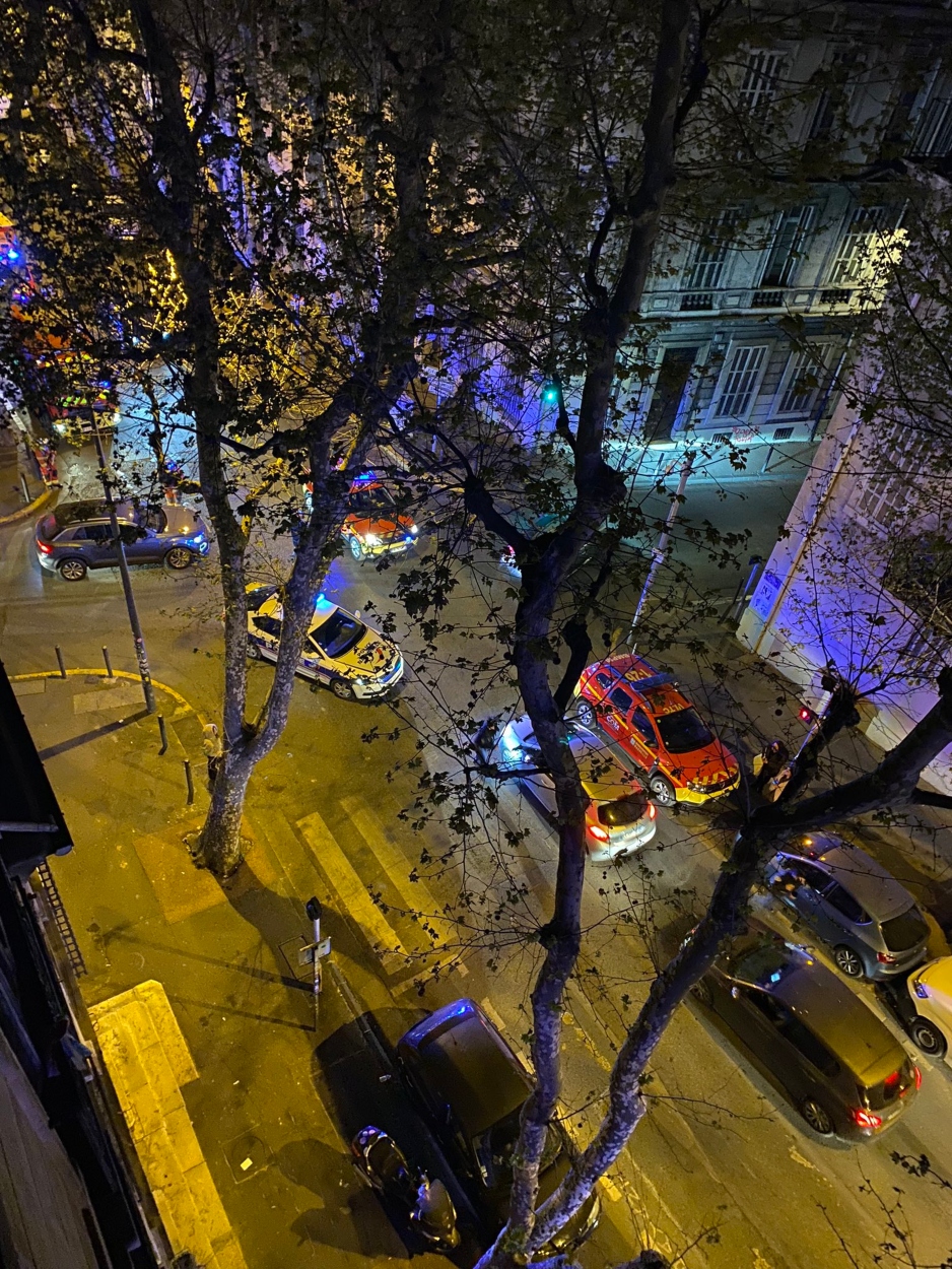 Γαλλία-Δήμαρχος Μασσαλίας: «Να προετοιμαστούμε για θύματα» μετά την κατάρρευση πολυκατοικίας