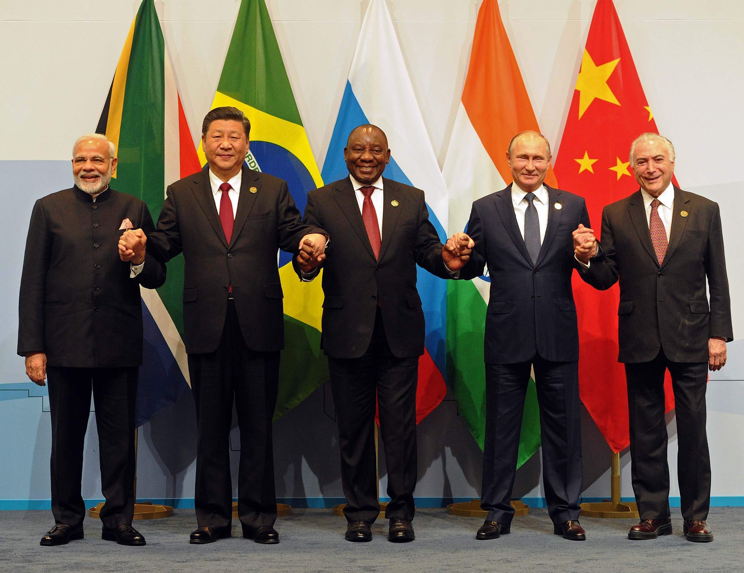 Sky News: Η αμήχανη Δύση και οι αναπτυσσόμενοι BRICS
