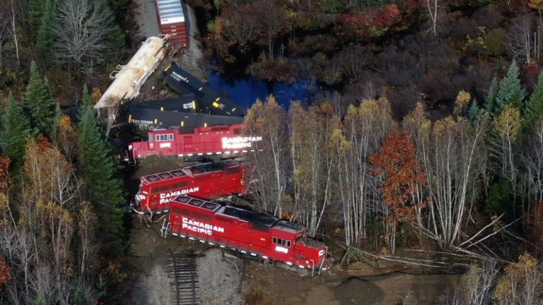 ΗΠΑ: Τρένο εκτροχιάστηκε στο Μέιν με τραυματίες [vid]