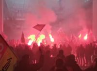 «Καζάνι που βράζει» η Γαλλία – Διαδηλωτές εισέβαλαν στα γραφεία της BlackRock
