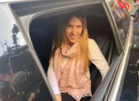 Αποφυλακίστηκε η Εύα Καϊλή: «Είμαι πολύ χαρούμενη, με περιμένει η κόρη μου» [vid]
