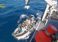 Σικελία: Κατασχέθηκαν πλωτά δέματα με ναρκωτικά αξίας 400 εκ. ευρώ