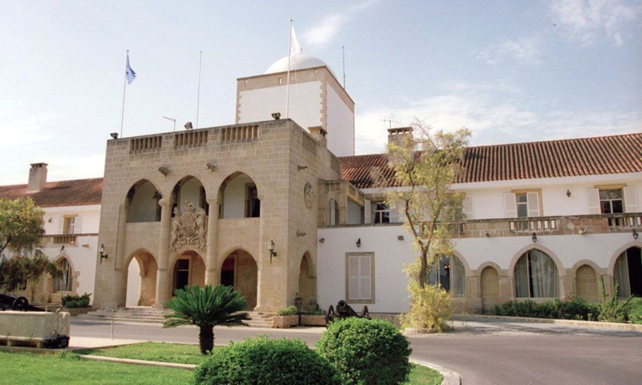 Κύπρος: Παραίτηση του Μιχάλη Μιχαήλ λόγω πανεπιστημιακών τίτλων σπουδών