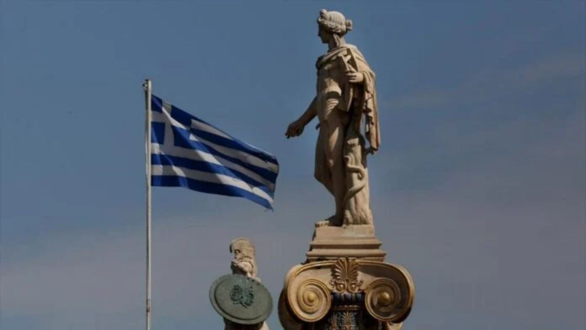 Societe Generale: Πιθανή η επενδυτική βαθμίδα για την Ελλάδα – Σήμερα ο «χρησμός» της Fitch