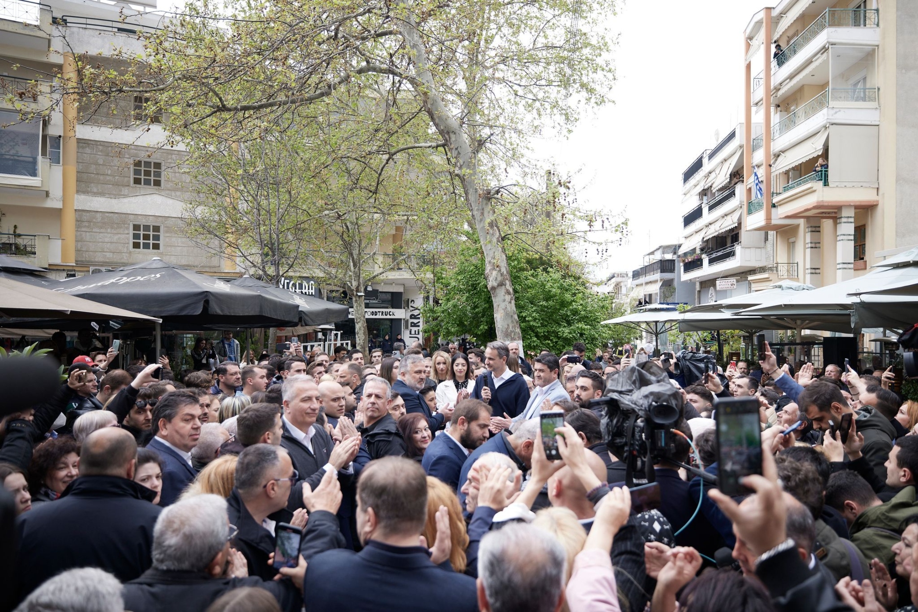 Μητσοτάκης: «Ναι» σε debate με όλους τους αρχηγούς μαζί