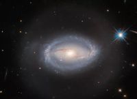 NASA: Το Hubble αποκρυπτογραφεί μυστηριώδες φαινόμενο σε απόσταση 390 εκατ. ετών φωτός – Φωτογραφία