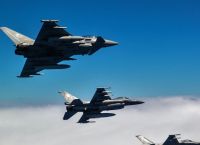 «UNA RAZZA 01-23»: Έλληνες και Ιταλοί πιλότοι μαζί σε συνεκπαίδευση από την αεροπορική βάση της Ανδραβίδας