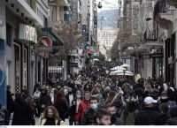 Σε πασχαλινό κλίμα η αγορά – Σε ισχύ το εορταστικό ωράριο των καταστημάτων