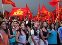 ΚΝΕ: «Θεωρείς παράλογο να θες έναν μισθό μόνο για το ενοίκιο;»
